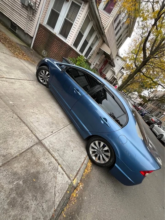 2009 Honda Civic 8th Gen - Image 4 of 7