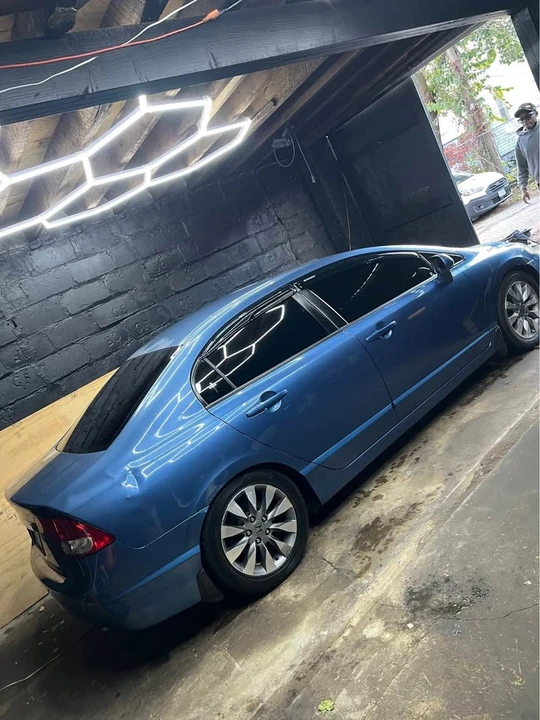 2009 Honda Civic 8th Gen - Image 2 of 7