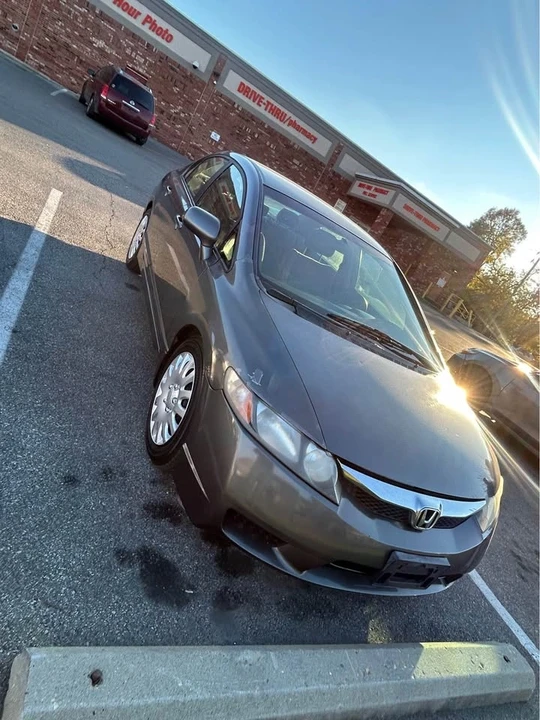 2009 Honda Civic 8th Gen - Image 5 of 9