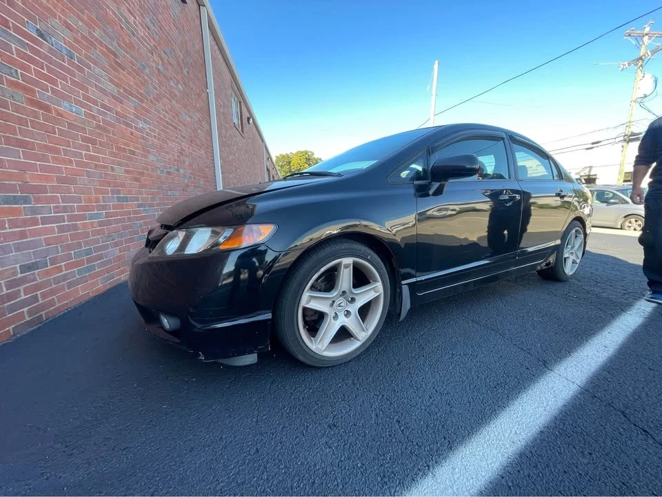 2009 Honda Civic Si 8th Gen - Image 2 of 8