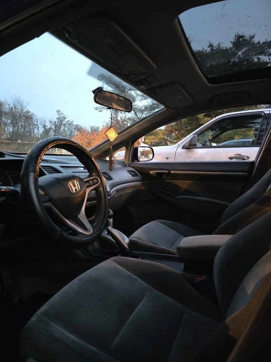 2009 Honda Civic 8th Gen - Image 8 of 8