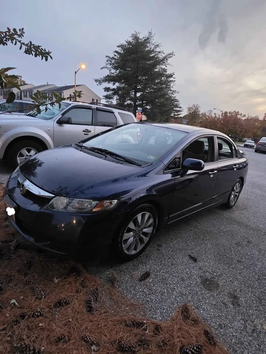 2009 Honda Civic 8th Gen - Image 2 of 8