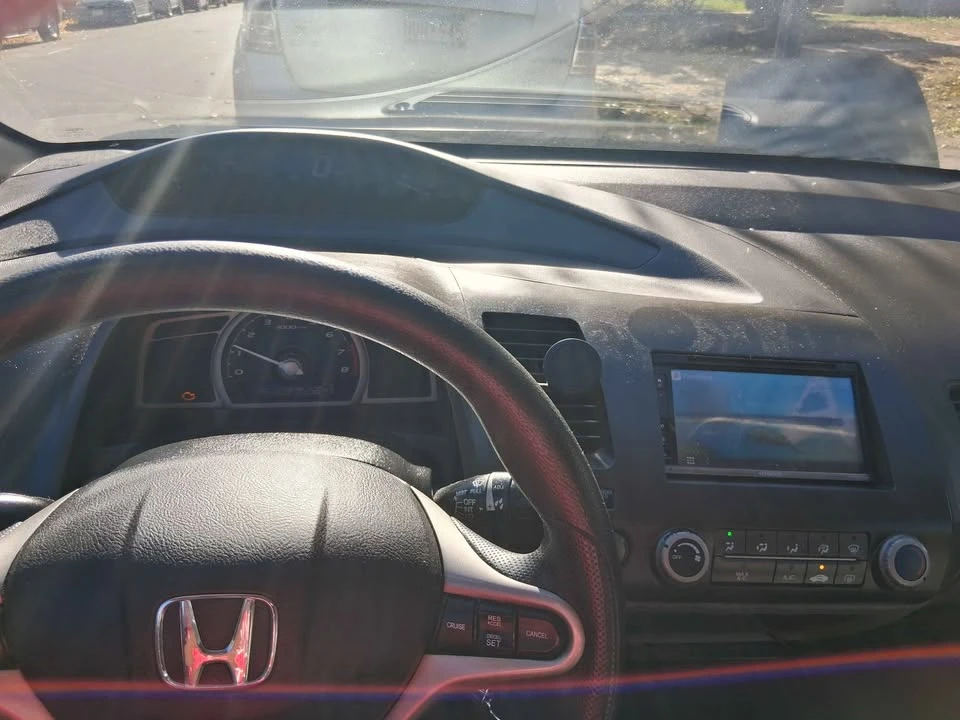 2009 Honda Civic 8th Gen - Image 2 of 9