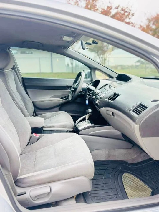 2009 Honda Civic 8th Gen - Image 16 of 17