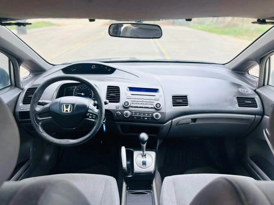 2009 Honda Civic 8th Gen - Image 13 of 17