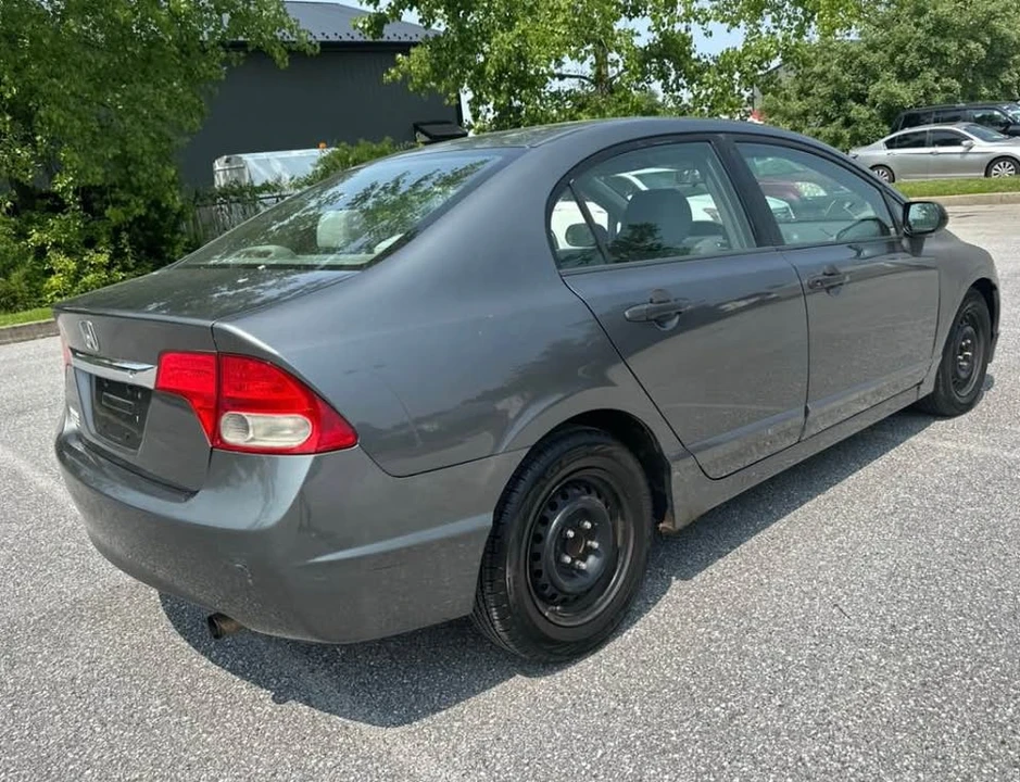 2009 Honda Civic 8th Gen - Image 3 of 8