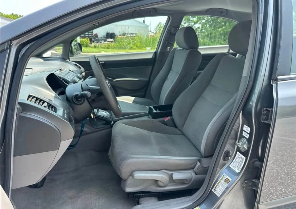 2009 Honda Civic 8th Gen - Image 4 of 8