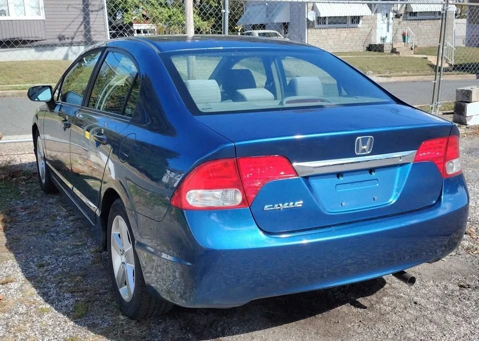 2009 Honda Civic 8th Gen - Image 13 of 16