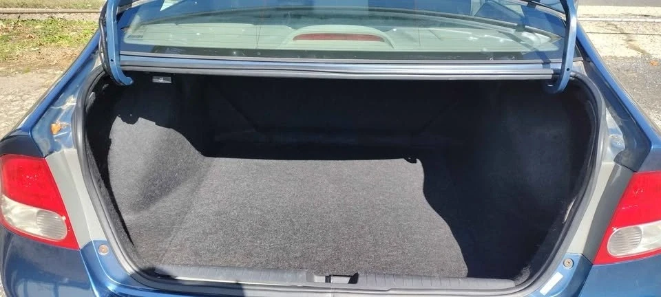 2009 Honda Civic 8th Gen - Image 15 of 16