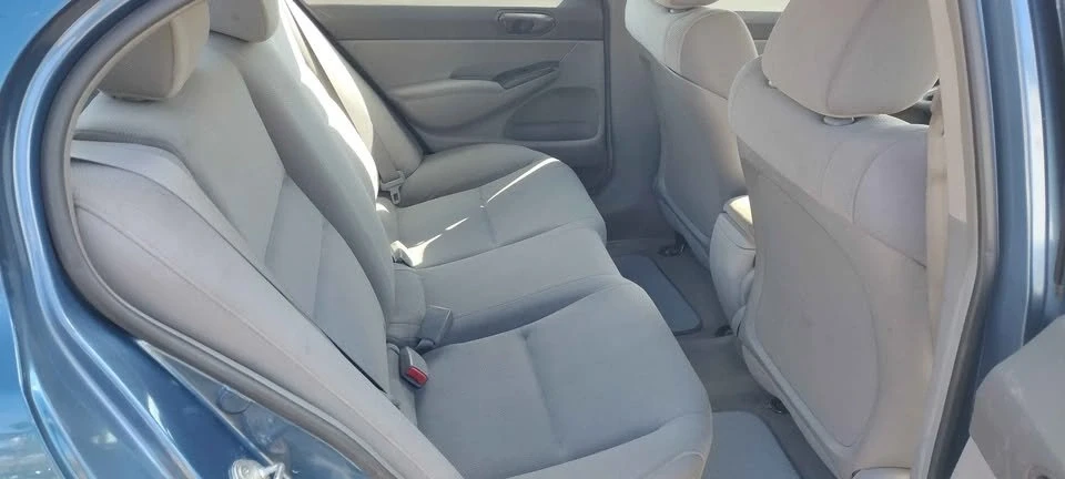 2009 Honda Civic 8th Gen - Image 9 of 16