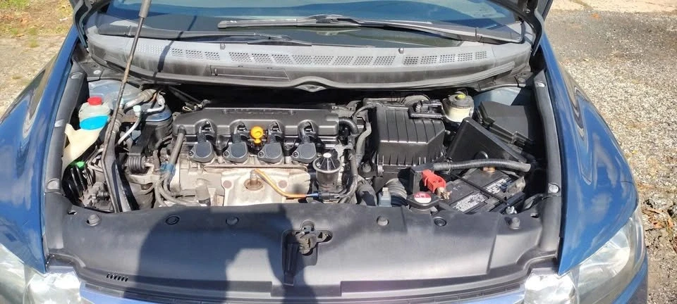 2009 Honda Civic 8th Gen - Image 11 of 16
