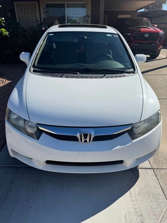 2009 Honda Civic 8th Gen - Image 2 of 5