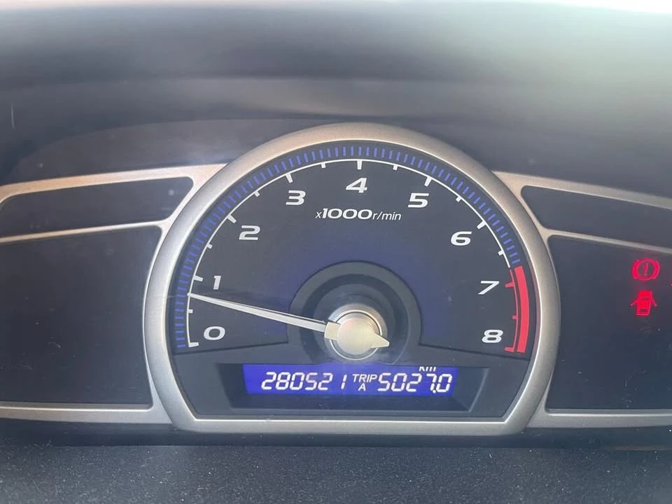 2009 Honda Civic 8th Gen - Image 10 of 12