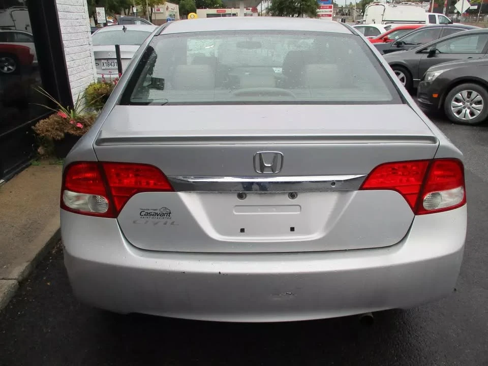 2009 Honda Civic 8th Gen - Image 4 of 12