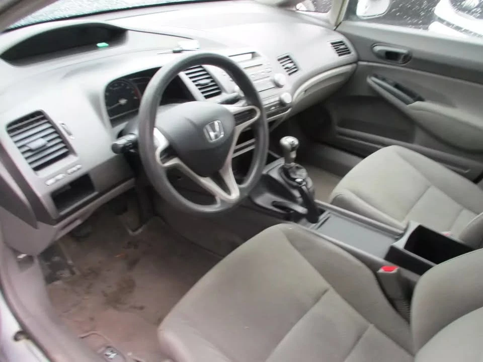 2009 Honda Civic 8th Gen - Image 8 of 12