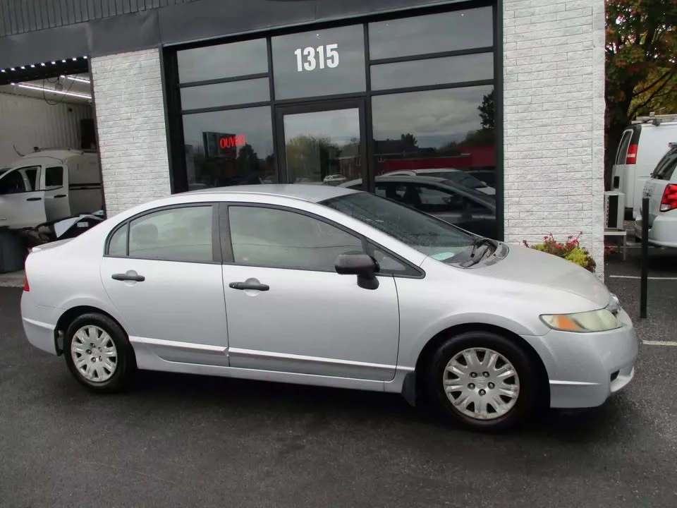 2009 Honda Civic 8th Gen - Image 3 of 12