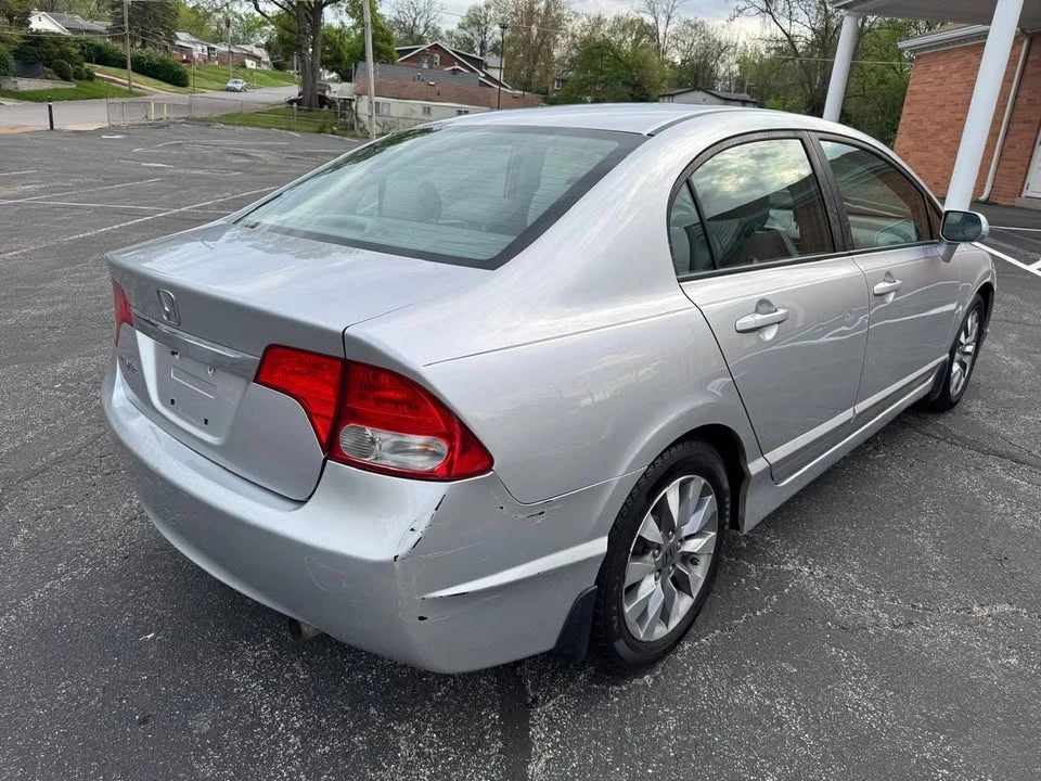 2009 Honda Civic 8th Gen - Image 7 of 19