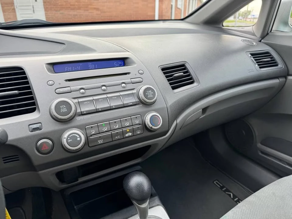 2009 Honda Civic 8th Gen - Image 16 of 19