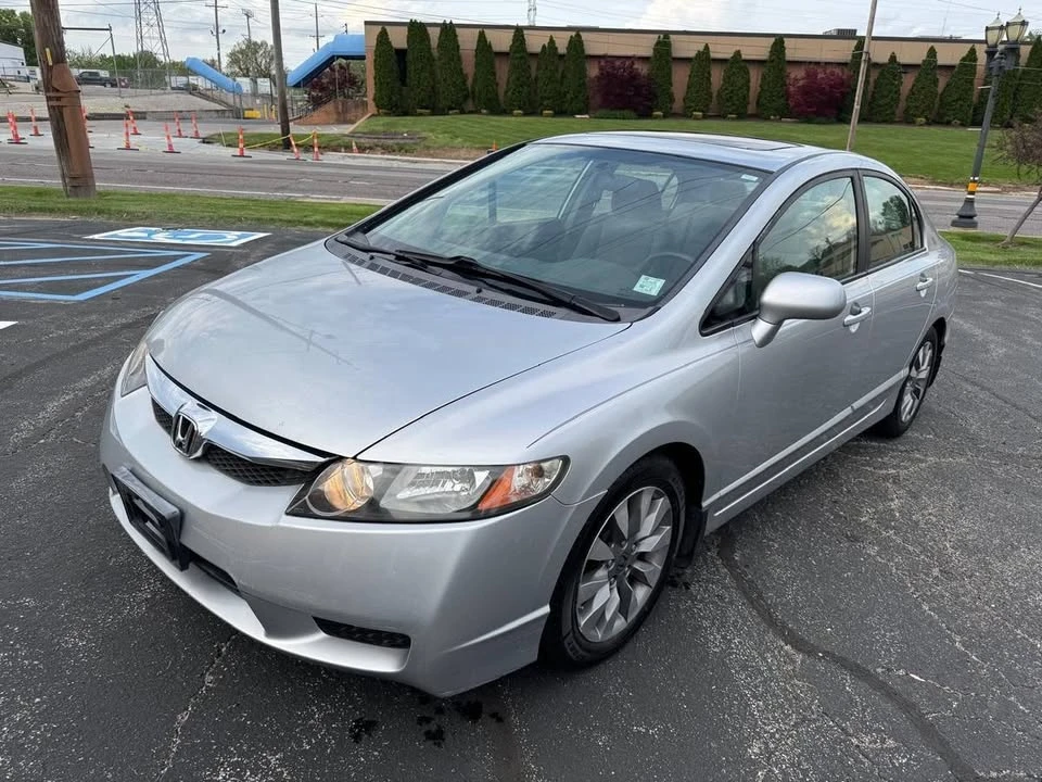 2009 Honda Civic 8th Gen - Image 3 of 19