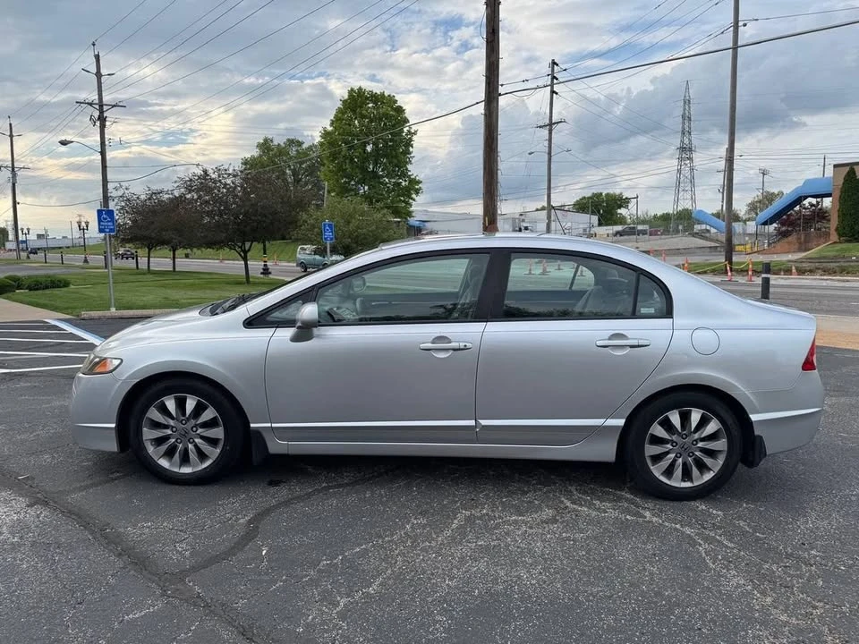 2009 Honda Civic 8th Gen - Image 4 of 19