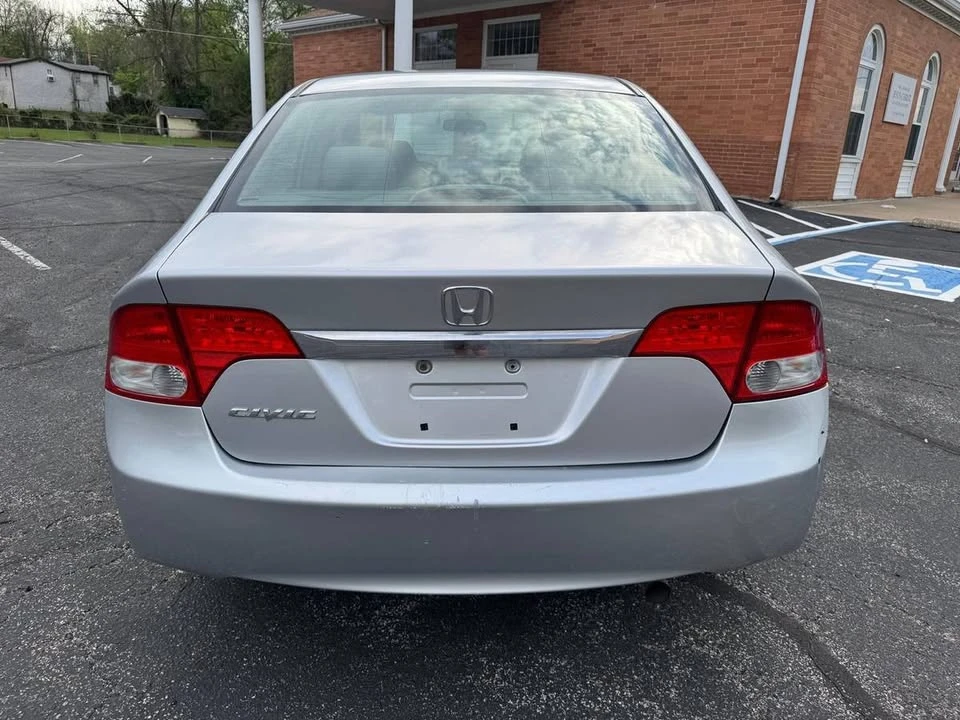 2009 Honda Civic 8th Gen - Image 6 of 19