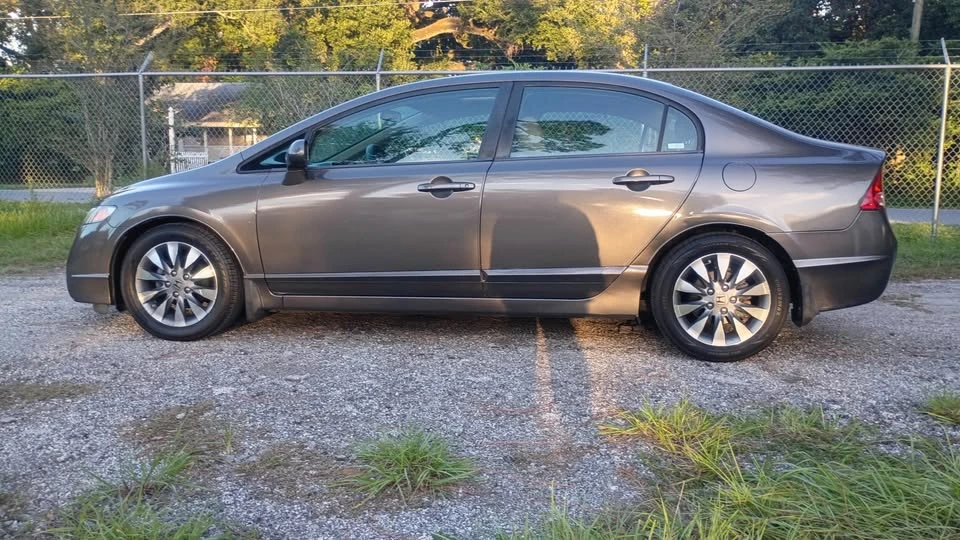 2009 Honda Civic 8th Gen - Image 2 of 18