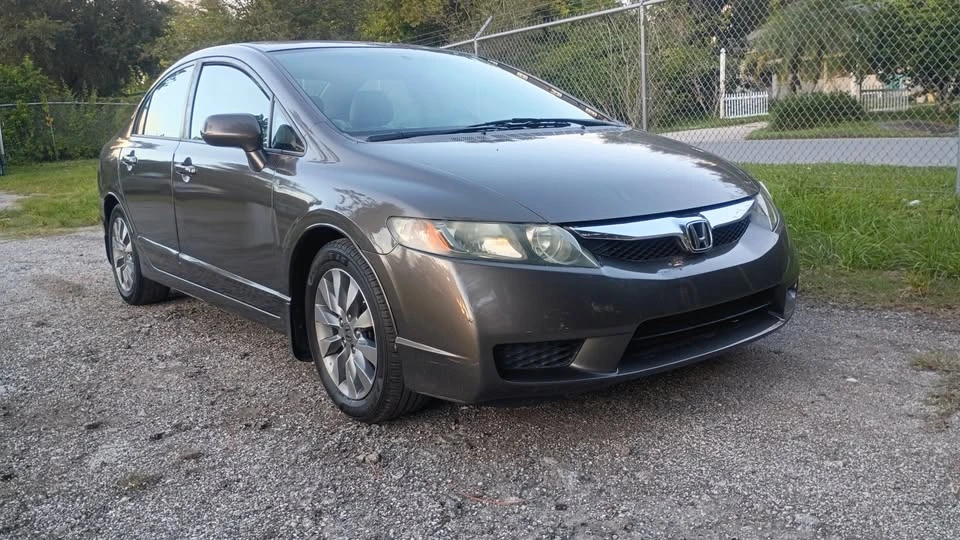 2009 Honda Civic 8th Gen - Image 3 of 18
