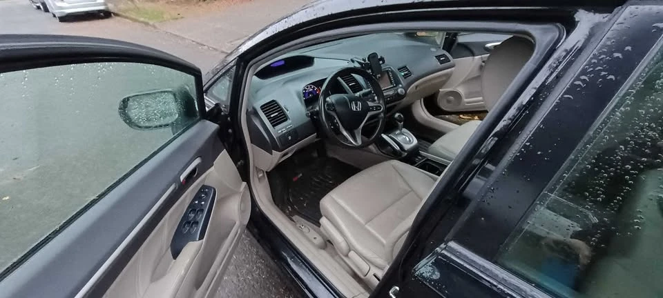 2009 Honda Civic 8th Gen - Image 3 of 11