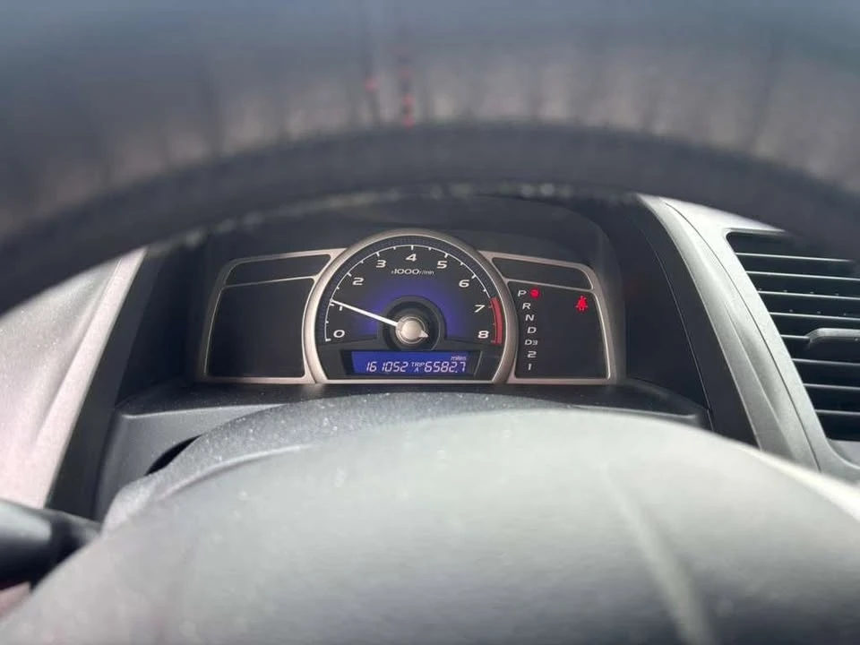 2009 Honda Civic 8th Gen - Image 4 of 9