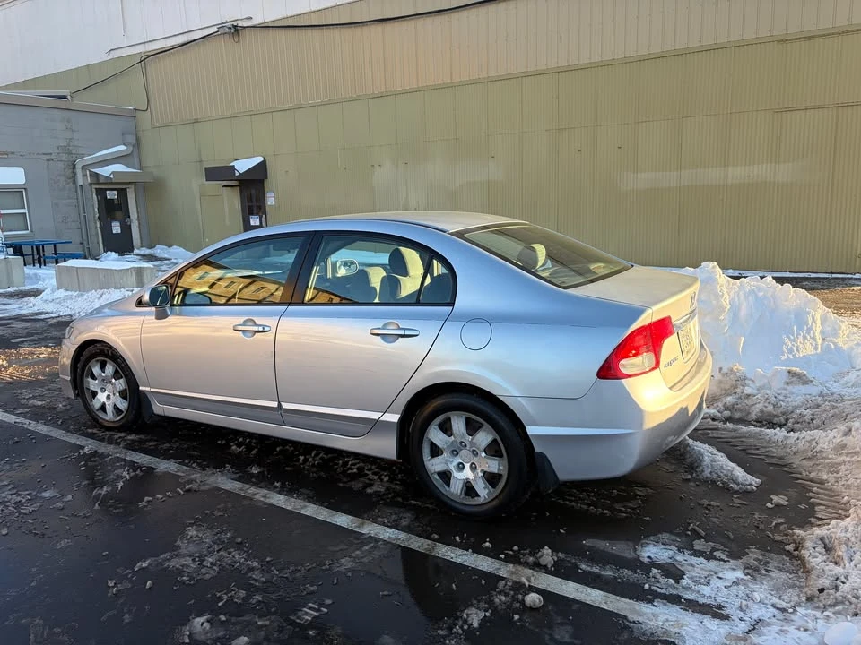 2009 Honda Civic 8th Gen - Image 3 of 5