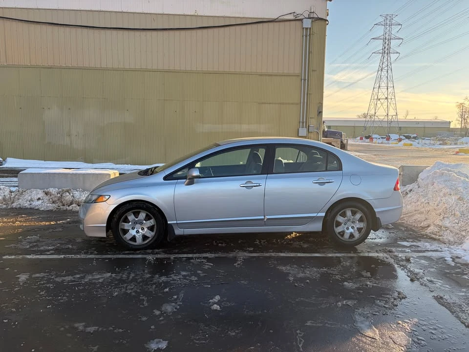 2009 Honda Civic 8th Gen - Image 2 of 5