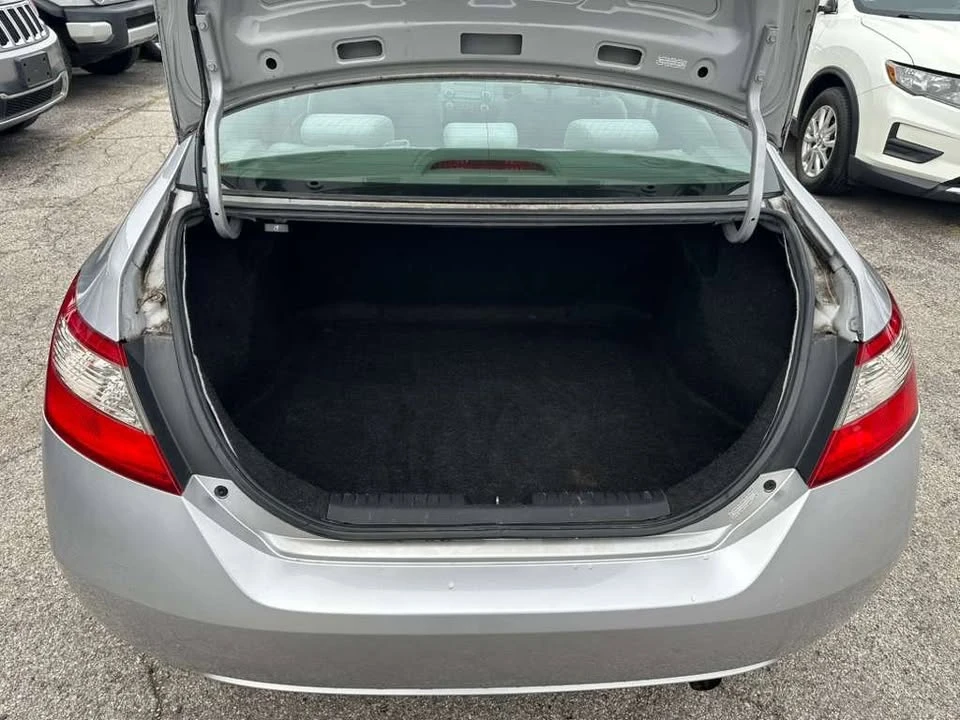 2009 Honda Civic 8th Gen - Image 8 of 20