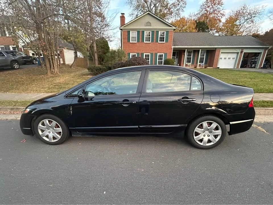 2009 Honda Civic 8th Gen - Image 3 of 14