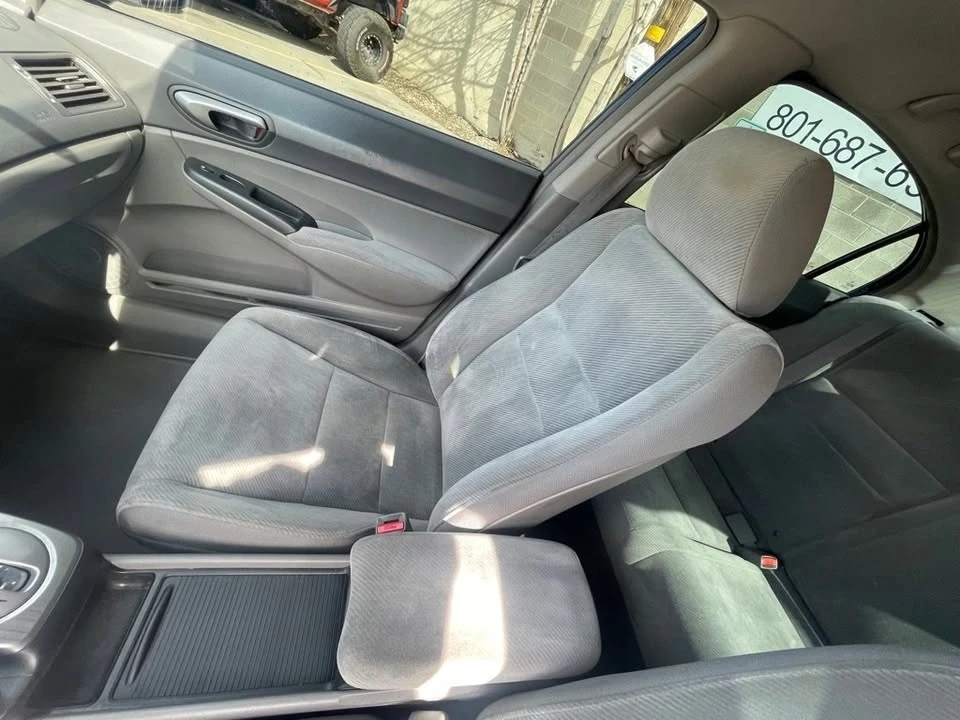 2009 Honda Civic 8th Gen - Image 10 of 19