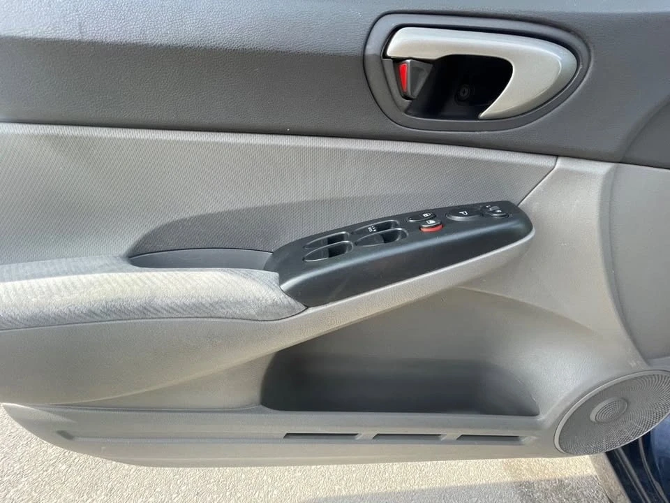 2009 Honda Civic 8th Gen - Image 8 of 19