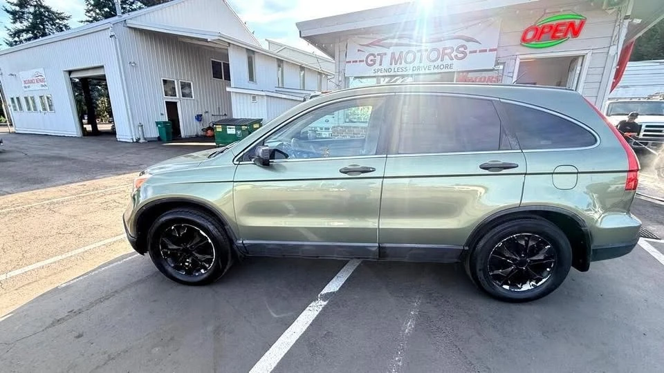 2009 Honda CR-V 3rd Gen - Image 3 of 15