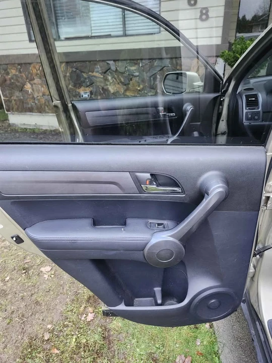 2009 Honda CR-V 3rd Gen - Image 4 of 18