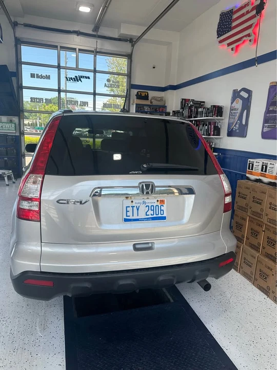 2009 Honda CR-V 3rd Gen - Image 3 of 6