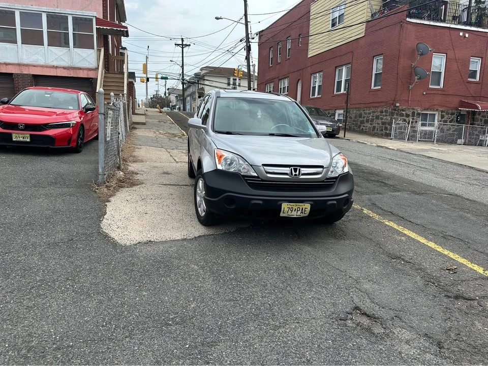 2009 Honda CR-V 3rd Gen - Image 8 of 20