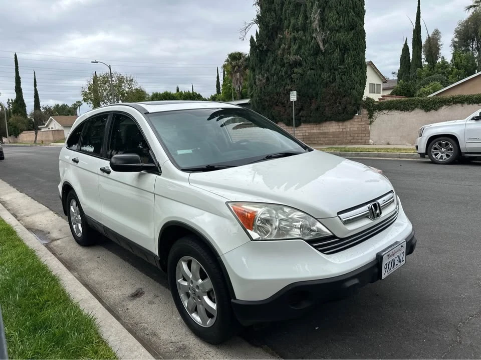 2009 Honda CR-V 3rd Gen - Image 2 of 8