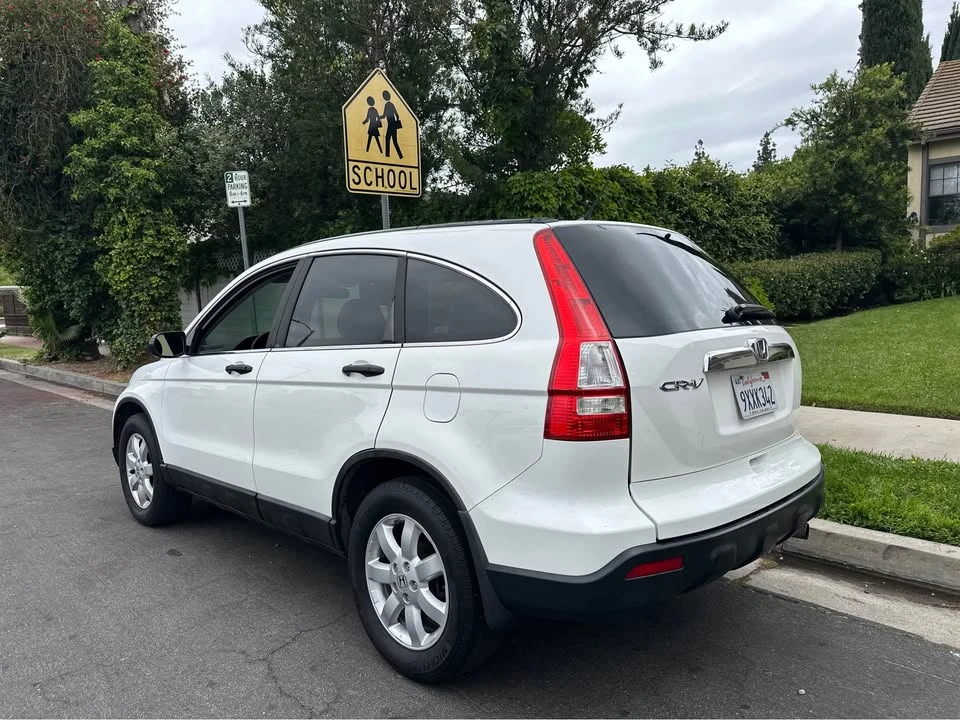 2009 Honda CR-V 3rd Gen - Image 4 of 8