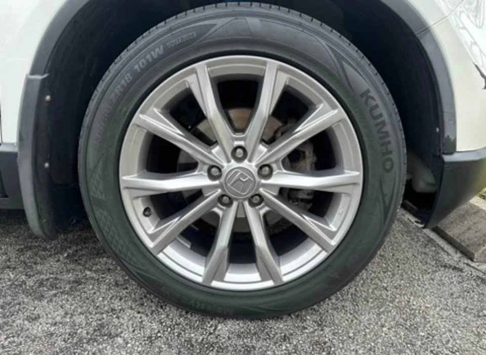2009 Honda CR-V 3rd Gen - Image 2 of 12