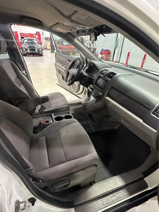 2009 Honda CR-V 3rd Gen - Image 3 of 12
