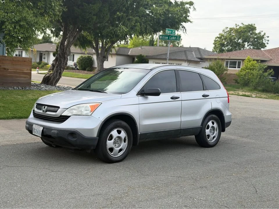 2009 Honda CR-V 3rd Gen - Image 2 of 10