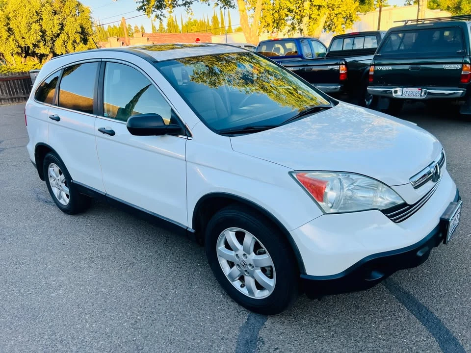 2009 Honda CR-V 3rd Gen - Image 2 of 20