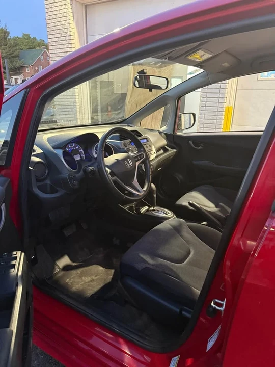 2009 Honda Fit - Image 10 of 15