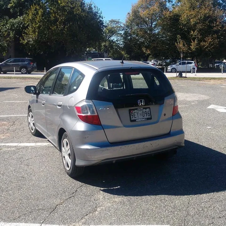 2009 Honda Fit - Image 4 of 10