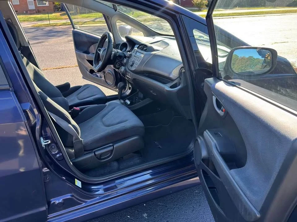 2009 Honda Fit - Image 14 of 18