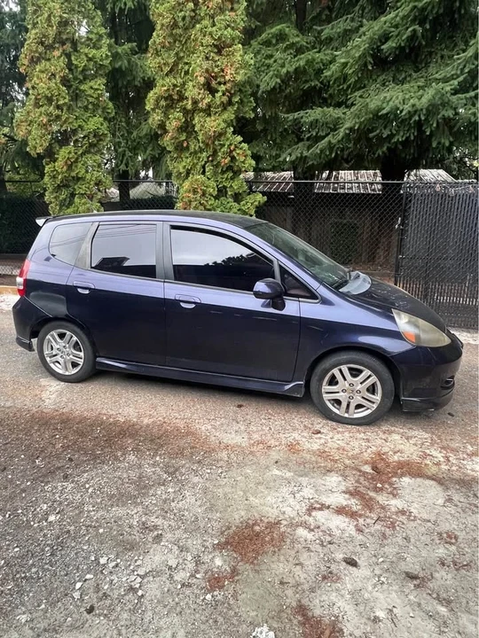 2009 Honda Fit - Image 8 of 18