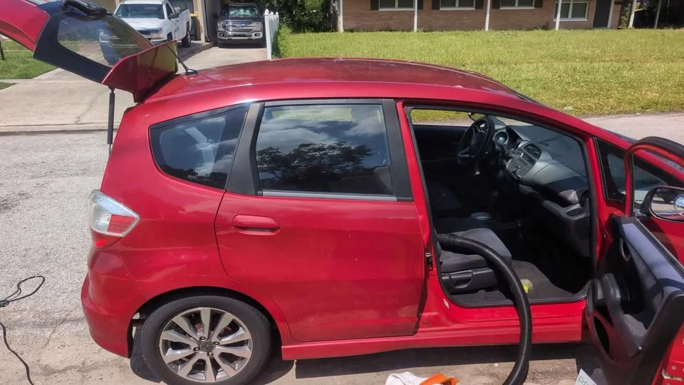 2009 Honda Fit - Image 6 of 6